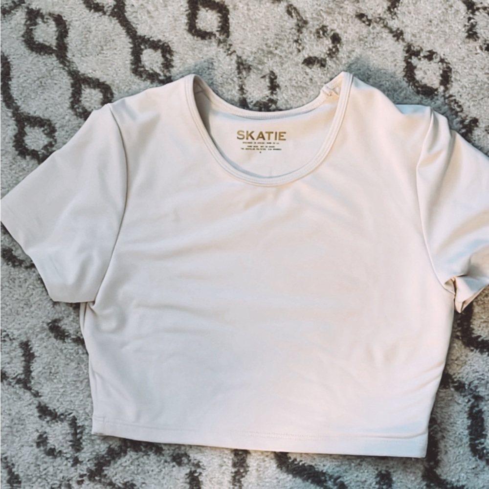 Skatie Piper Top - Cropped Baby Tee.